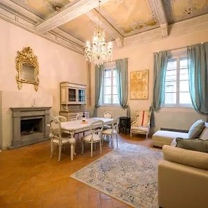  Apartment Tuscan Palace - Avignonesi